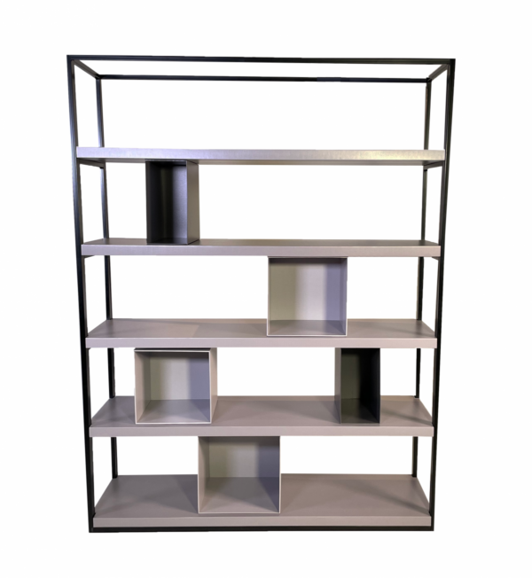 Étagère avec cubes